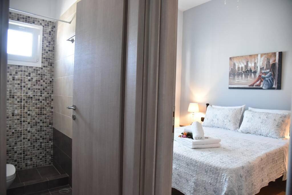 Family Apartments 4 Lechaio ภายนอก รูปภาพ